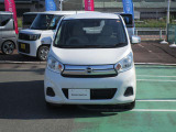 広い展示場には高品質で程度の良いお車を多数展示しておりますよ。他にもおすすめが色々ございます。