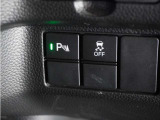◆パーキングセンサーシステム◆車庫入れの時などに近くに障害物がある場合、障害物までの距離を音で知らせてくれます。
