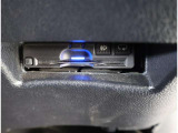 ナビ画面に連動したETCを装備しています。 過去に利用した利用料金も一目で分かって、とっても便利です。 ETCの抜き忘れ、挿し忘れも警告してくれるので安心ですね。