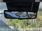 車両後方カメラの映像をインナーミラー内のディスプレイに表示、後方の安全確認をサポートする「デジタルインナーミラー」を搭載。