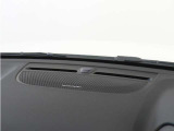 【harman/kardon】世界のオーディオファン垂涎のプレミアムサウンドシステムを搭載。原音に近い音場空間を忠実に再現。乗る人すべてに最良の音響体験を提供します。