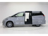 両側電動スライドドアが装備されていると、両側から楽に荷物の積み下ろしや乗り降りができ便利です。
