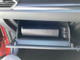 ETCが有っても、車検証入れがすっぽり入ります。