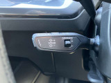 アダプティブクルーズコントロール装備 設定した速度で前方車両に追いつくと、安全な車間距離を自動で調整して前方車両を追従します。長距離ドライブでの疲労を軽減する大変重宝する機能です。