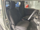 運転席まわりです。運転席からの視界が左右に広く隅々まではっきりと見渡せます!クルマの前端も把握しやすく安心して運転できます!
