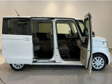 車が大好きなスタッフが心をこめて接客いたします。お客様一人一人のお車に対する思いや気持ちをうかがい、充実した時間が過ごせるよう努めます。