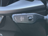 アダプティブクルーズコントロール装備 設定した速度で前方車両に追いつくと、安全な車間距離を自動で調整して前方車両を追従します。長距離ドライブでの疲労を軽減する大変重宝する機能です。