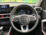 【純正革巻きステアリング】上質な革を使用することで、手にしっかり馴染みとても運転しやすいハンドルです♪