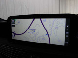 ナビゲーションシステムは12.3インチワイドディスプレイを採用したほか、クラウドと車載機でのルート探索を融合したハイブリッドナビゲーションシステムを採用しています。