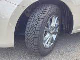 タイヤの残量は是非お車でご確認下さい。