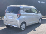 プライバシ-ガラスが装備されています。外を見るときは気にならずに、後方車両から車内が見えにくい設計です。