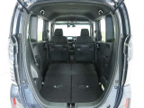 ◆シートアレンジ◆リアシートを使用しない時は倒せば更に広々ラゲッジスペースの出来上がりです、たくさんの荷物が積み込み可能です!