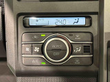 車内空調は&rdquo;AUTOエアコン&rdquo;にお任せ。運転に集中出来ますよ!