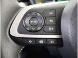 運転中でも手元で操作できます。