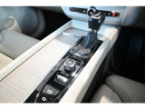 詳細お問い合わせは、VOLVO CAR 姫路まで。079-292-5481