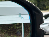 ブラインドスポットインフォメーション採用で、車線変更時の車両接近をお知らせしてくれます。安心ですね♪
