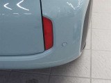 《インテリジェンスクリアランスソナー》駐車時など、低速走行時における衝突を緩和(ブレーキとアクセルを踏み間違えても、被害軽ブレーキをかける装置です。