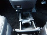 当店は全車『ロングラン保証』付!(1年間、距離無制限 HV車はHV保証付) 別途延長保証もご用意しております♪ ぜひ現車を確認にご来店ください