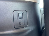 後席用にUSB充電ポートもございます。