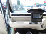 全方位カメラ☆ナビ☆オートライト☆シートヒーター☆キーレスエントリー☆ブレサポ☆CD再生☆DVD再生☆禁煙車☆ワンオーナー