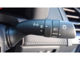 ライトもAUTO機能が付いていて、暗くなると自動で点灯し、明るくなると自動で消灯するので、大変お役にたちますよ!!