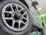 【純正16インチアルミホイール】外観にマッチした純正アルミホイールを装着しております。各種社外アルミホイールや、スタッドレスタイヤも取扱いしております。是非ご相談ください♪