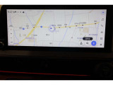 純正ナビを装備。タッチパネル式で使いやすく、お出かけもラクラクです。