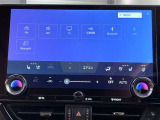 ブルートゥースに接続することにより、スマホに入ったお気に入りの音楽を車内で楽しむことができます♪あると本当に便利な機能になっています!