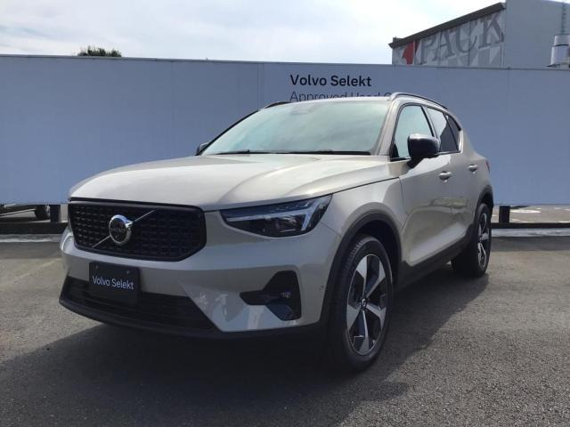 XC40 ウルトラ B4 AWD ダークエディション 4WD