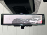 【スマートルームミラー】ルームミラー上に車体後方カメラの映像を映し出すことで車内定員、荷物状況に影響をうけません★