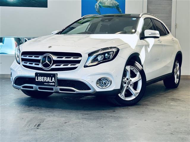 GLAクラス GLA220 4マチック 4WD 4WD サンルーフ