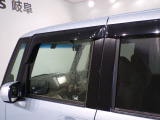 ★ドアバイザー★雨天時に窓を開けても濡れにくく車内に雨が入り込むのを防ぎながら換気ができます(^^♪