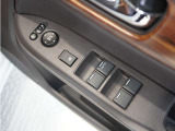 ◆パワーウィンドウスイッチ◆運転席から全席の窓の開閉操作を行うことが出来いつでも換気ができます!