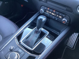 アクセルペダルを踏み込む量や速さに応じて変速パターンをし、人馬一体の運転感覚を発揮してくれる6速オートマ!