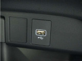 ◆USBチャージャー◆使いやすい場所に装備されています。