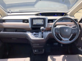 ■ 運転席まわりの装備 &rArr;