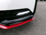 NISMO専用LEDフォグランプ。鮮やかな白光色で明るく照らします。
