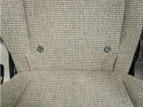 ◆ISOFIX◆シートベルトいらずでチャイルドシートと固定金具を連結するだけでガッチリ固定できます。