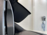 【ルームミラー一体型ETC】BMWといえばルームミラー一体型のETC。ドライバーから差し込めるかたちになっておりますので、差し忘れの際も慌てずにご利用いただけます。