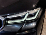 エンジェルアイ、イカリングと呼ばれるBMWのライトの正式名称は「コロナリング」です。一目でBMWとわかる伝統のデザインです。