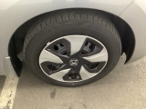 足元が整っていると、車全体がすっきりとした印象になります。丁寧に清掃を済ませており、気持ちよく乗り出せる状態です。まずは実車の雰囲気をご覧ください。