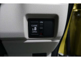 【左電動スライドドア】力を入れずにラクラクドア開閉♪左側電動スライドドア装備車両◎右側スライドドアは手動開閉です。狭い駐車場での乗り降りもラクラク♪挟み込み防止機構装備でお子様の乗り降りも安心◎