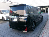 走りにこだわりながら収納力も持ち合わせたお車です。荷物を載せて軽快なドライブを楽しめますよ♪