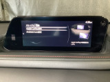 Apple Carplay・Android Auto対応!マツダ コネクト(コマンダーコントロール)でスマートフォンを操作して、通話、音楽を聴いたり、マップで目的地を調べることができます。
