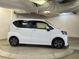 当社でご購入頂いた全ての車両はご納車前、エンジンオイル交換・ワイパーゴム・ブレーキ点検・調整・その他確認の上ご納車いたします。