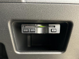 ETCを装備しています☆有料道路の料金所をノンストップで通過できてとても便利です☆高速道路のETC割引なども使えるのであるに越したことはない機能です!