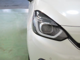 LEDヘッドライトは、点灯の瞬間から光量を発揮し、突然暗くなるトンネルなどでの安定感を高めます。