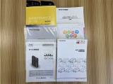 各種取扱説明書、保証書、スマートキー2つがあります。