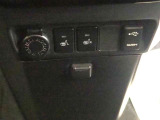 シートヒーターで真冬の運転も快適です