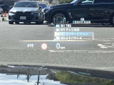人気のヘッドアップディスプレイ!現在の車速、ナビゲーション・システムによるルート案内の矢印表示、チェック・コントロール、前車接近警告など、さまざまな情報をドライバーの視界内に直接表示いたします!